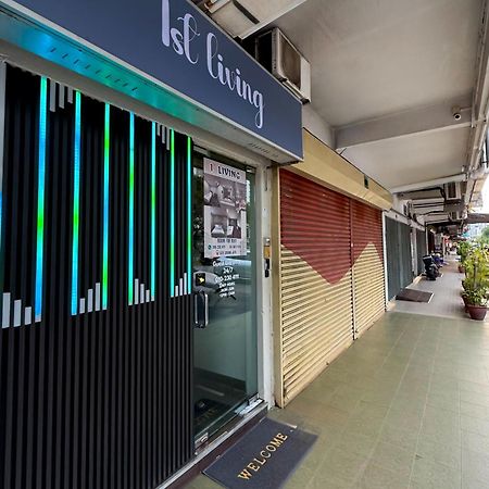 1St Living Subang Hotel Subang Jaya Bagian luar foto